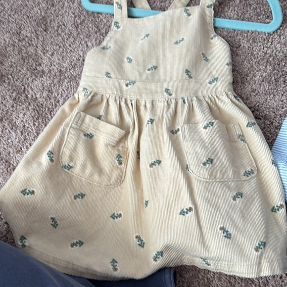 Old Navy Jumper light lemon color with rust size 12-18 months - Picture 8 of 8